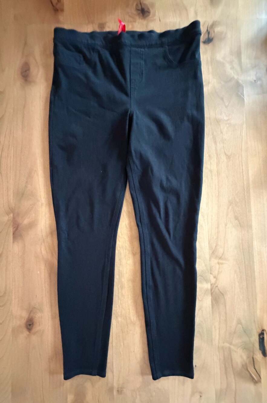 Spanx Essential Pull-On Leggings in Black, Size XL Tall